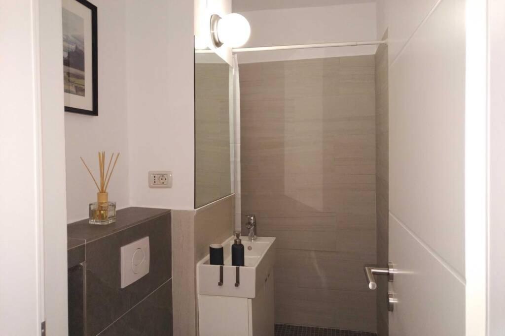 Art & Design Apt - City Center تيميشورا المظهر الخارجي الصورة
